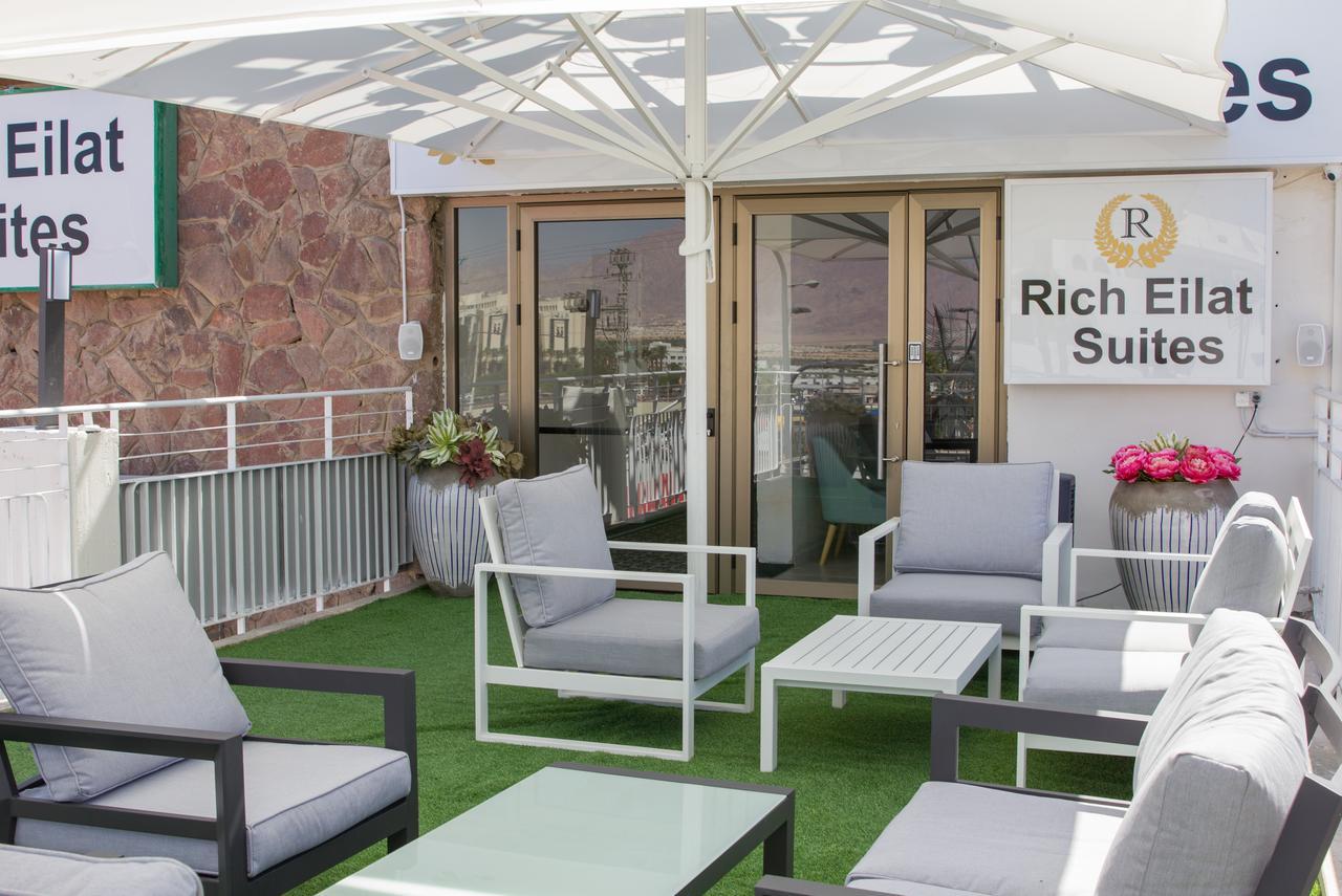 Hotel Rich Suites *